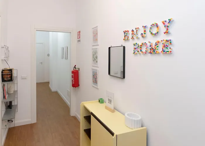 Enjoy Tiburtina - Cozy & Friendly Apartman *